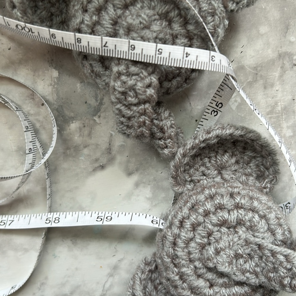 1 Elephant Tape Measure crochet - Picture 3 of 3